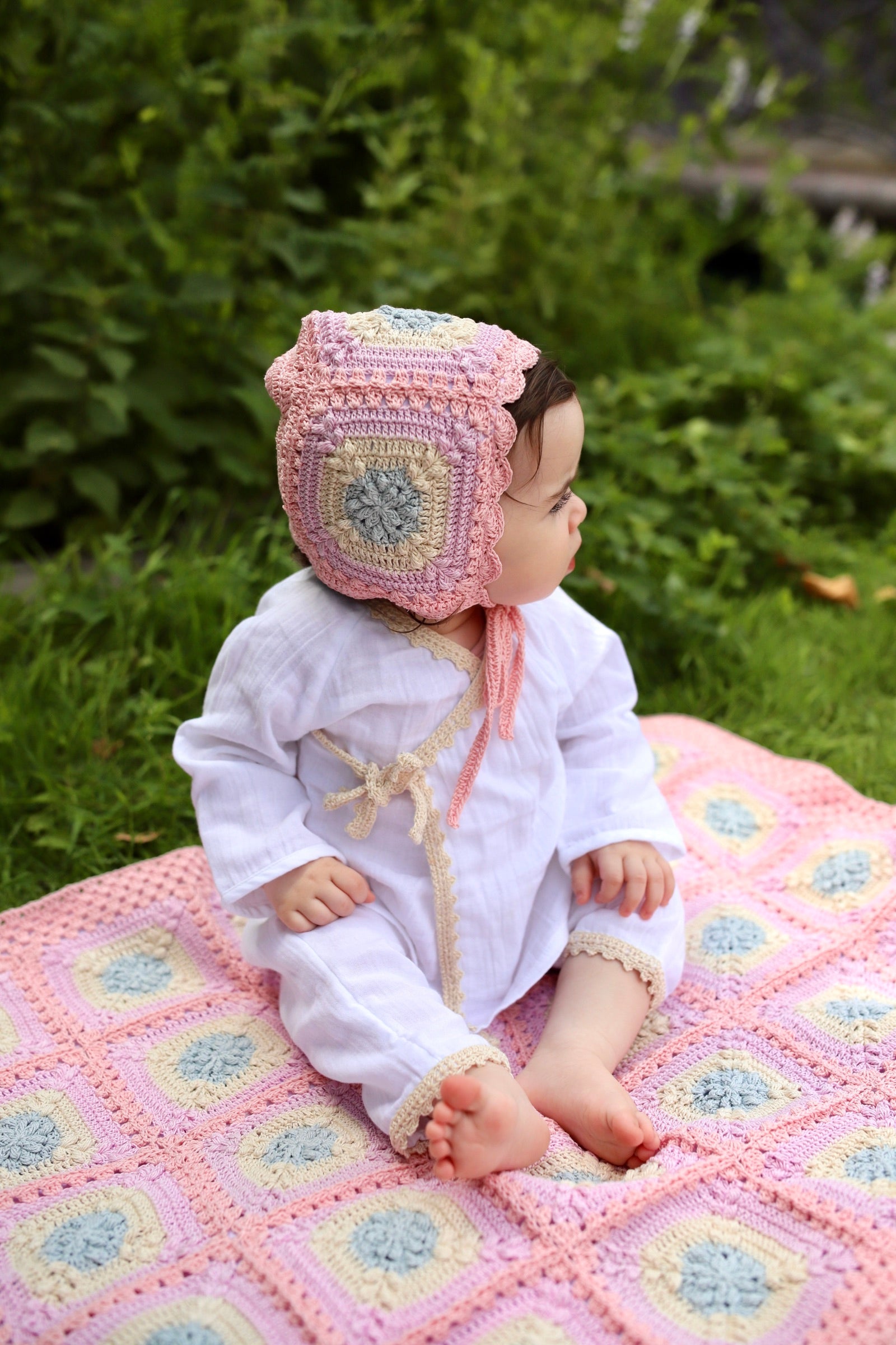 Granny Square Blanket in Candy Cloud