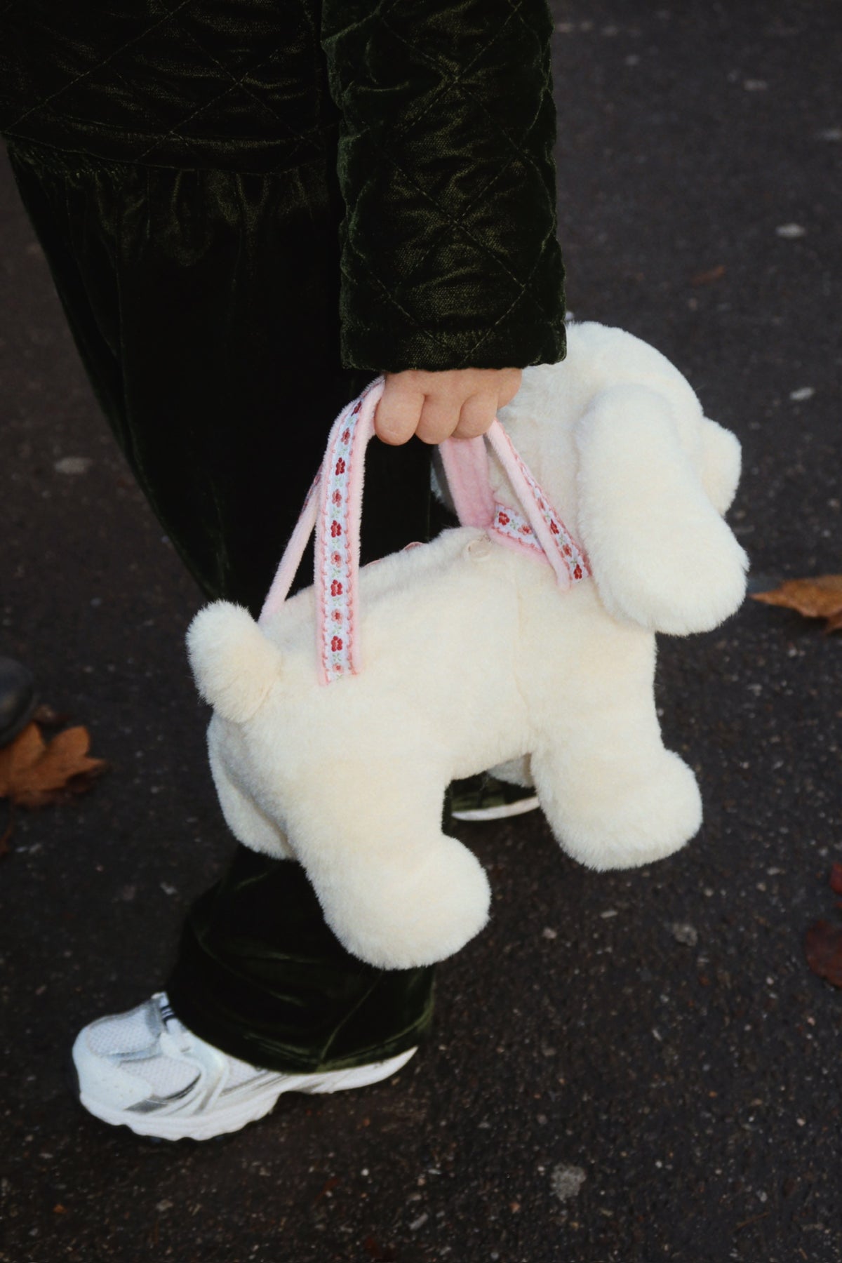 Puppy Purse in Off White