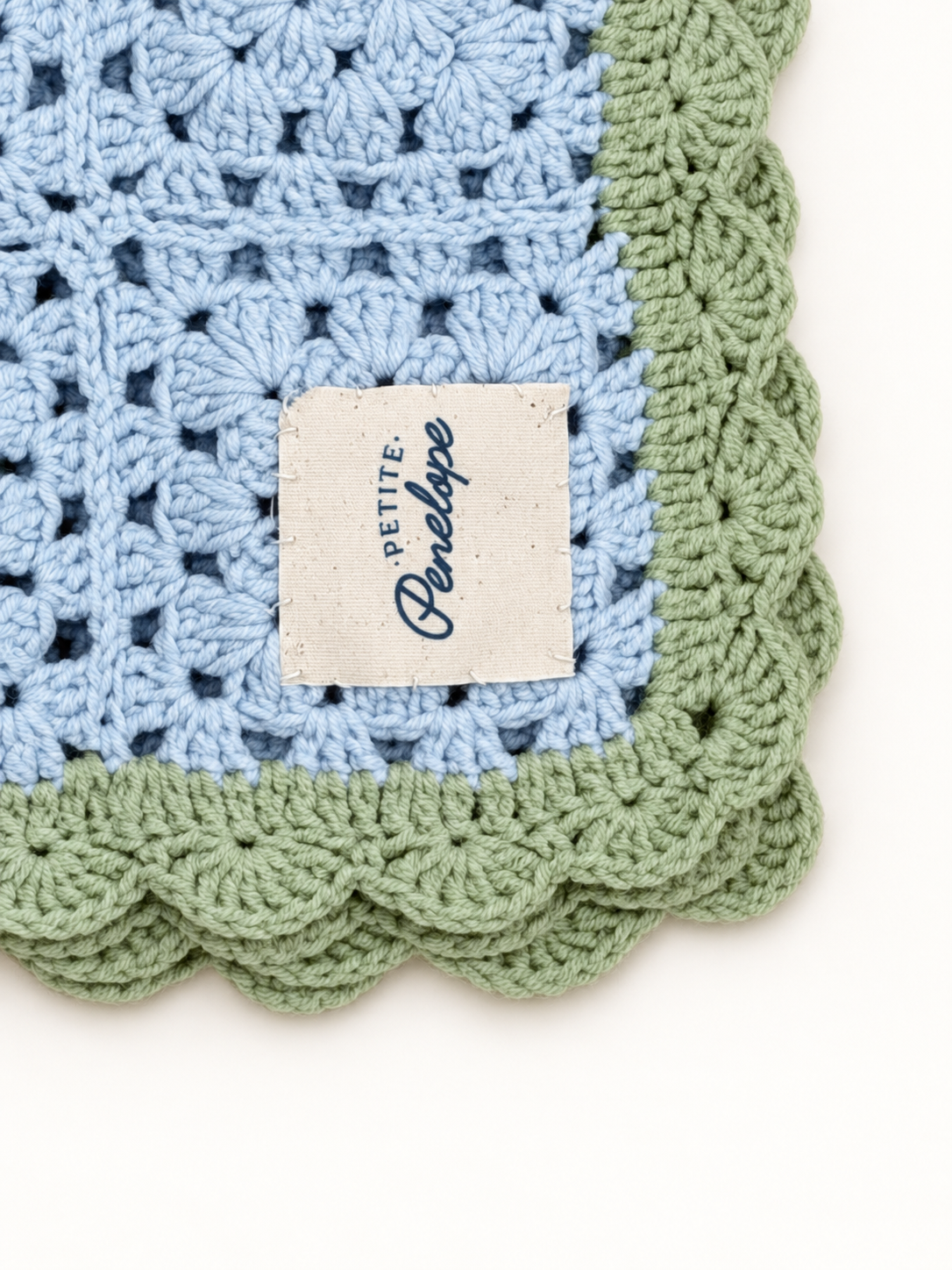 Bluebell Garden – Blue Crochet Baby Blanket